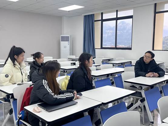 db7e1cb3e6fb8449f914da1b9c2e8ec9